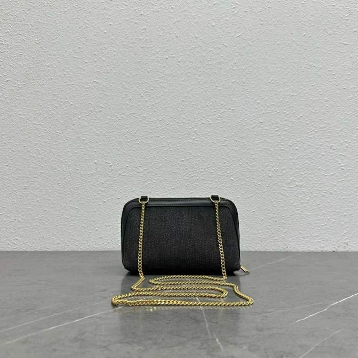 Picture of Celine Handbags _SKUfw230110231fw